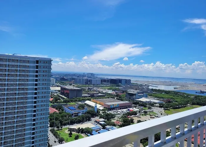 Breeze Lower Penthouse * Manila